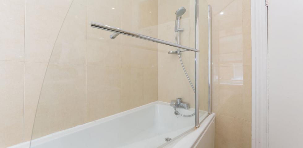 			3 Bedroom, 2 bath, 1 reception Flat			 Wymering Road, MAIDA VALE